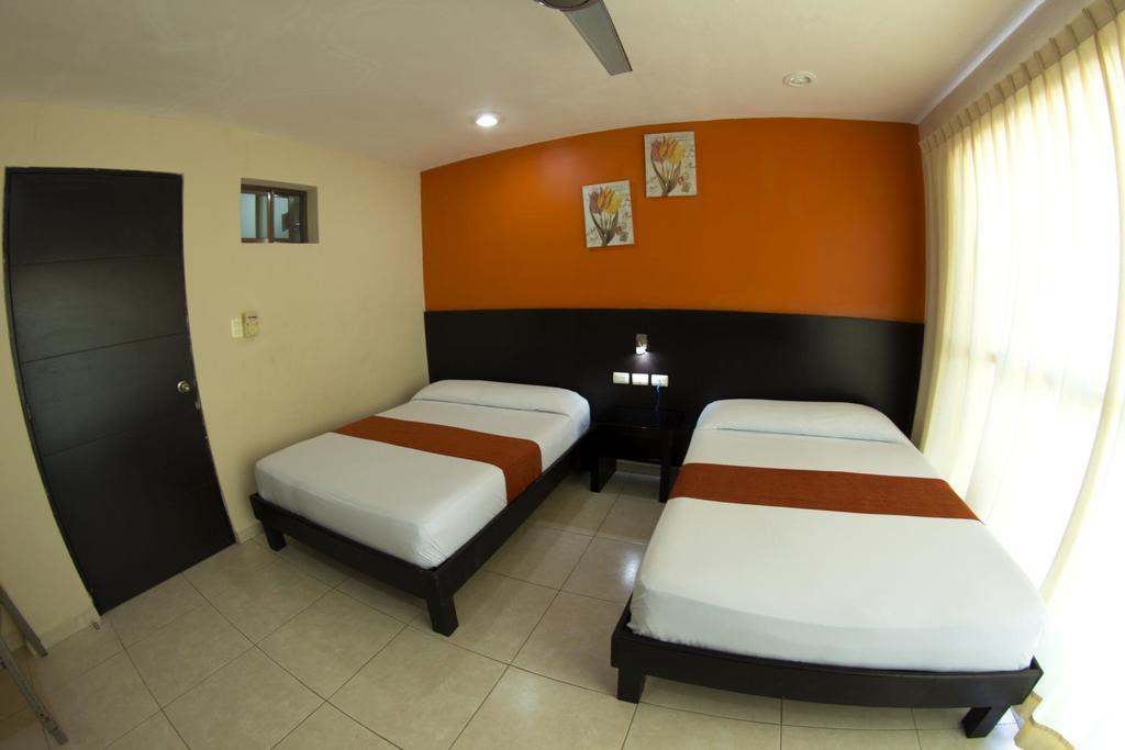 Hotel & Suites Domani Progreso  Ngoại thất bức ảnh