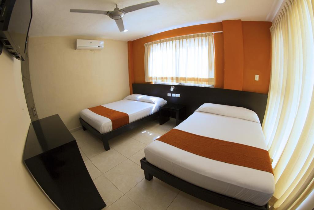 Hotel & Suites Domani Progreso  Ngoại thất bức ảnh