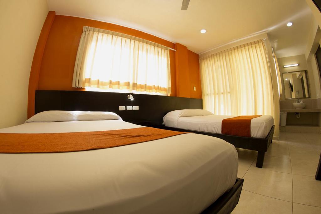 Hotel & Suites Domani Progreso  Ngoại thất bức ảnh